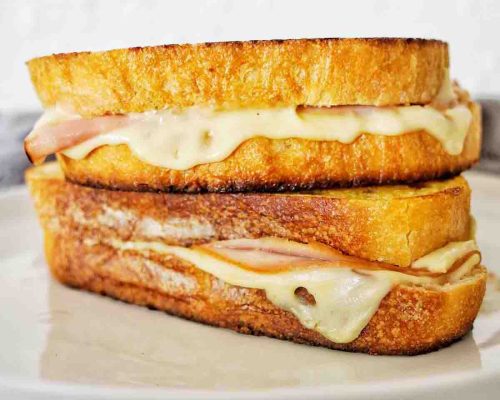 Ham-and-cheese-toastie-15000